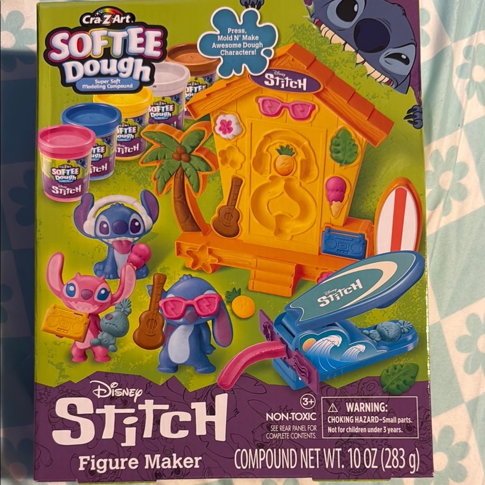 Disney Stitch Action Figure Playset Blue and Yellow